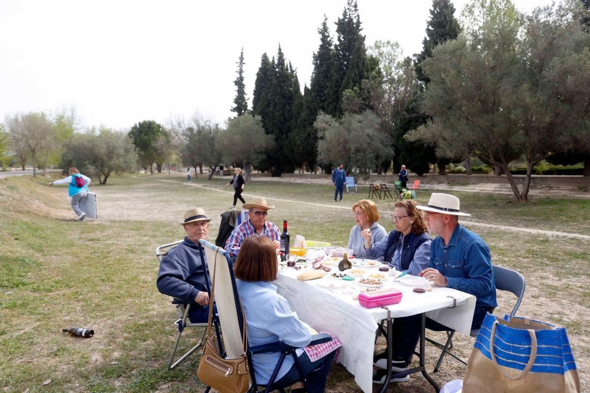 Lunes de Pascua en el parque de Sant Vicent de Llíria