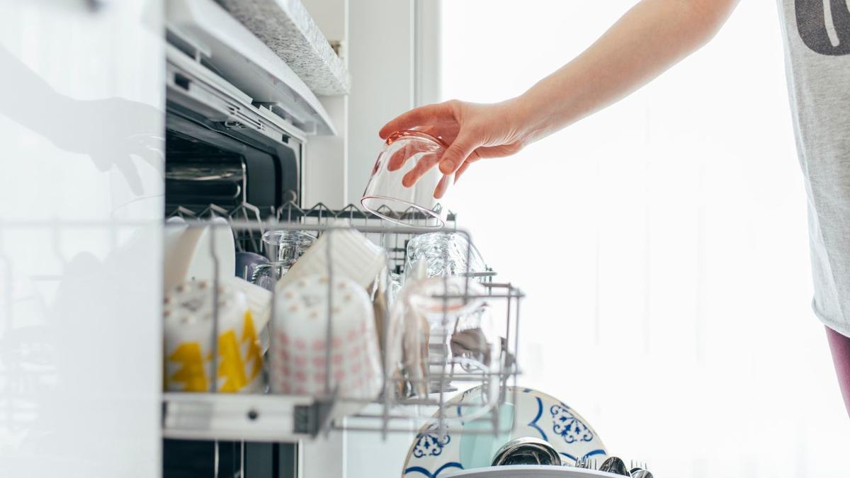 Lavavajillas pequeños, imprescindibles en la cocina para lavar platos y  vasos fácilmente