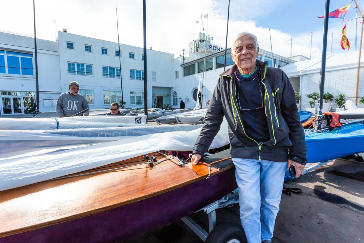 El regatista francés Henri Berenger, en el Real Club Náutico de Palma