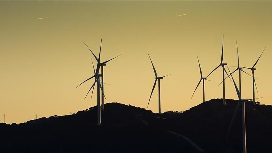 Aerogeneradores en la Sierra del Merengue.