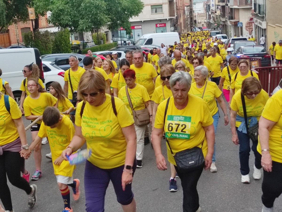 La XI Maroma Solidaria de la AECC de Benavente, en imágenes