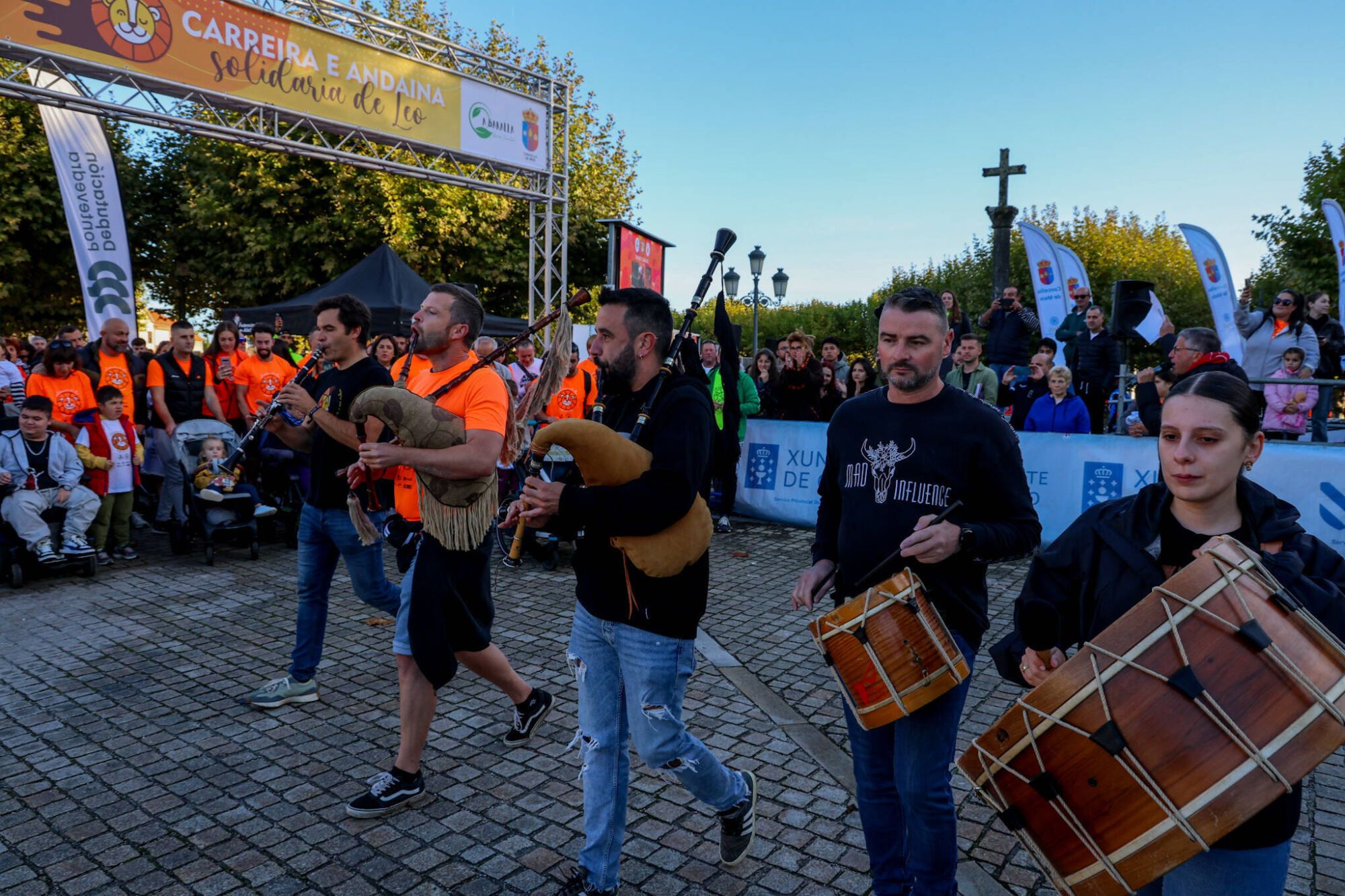 Andaina y carrera solidaria por niños como Leo Diz