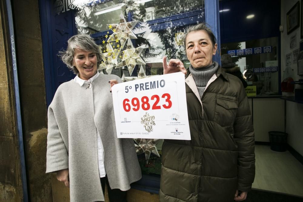 Celebración de un quinto premio en Arzobispo Guisasola, en Oviedo