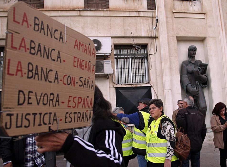 Protesta por la sentencia de las hipotecas en Murcia