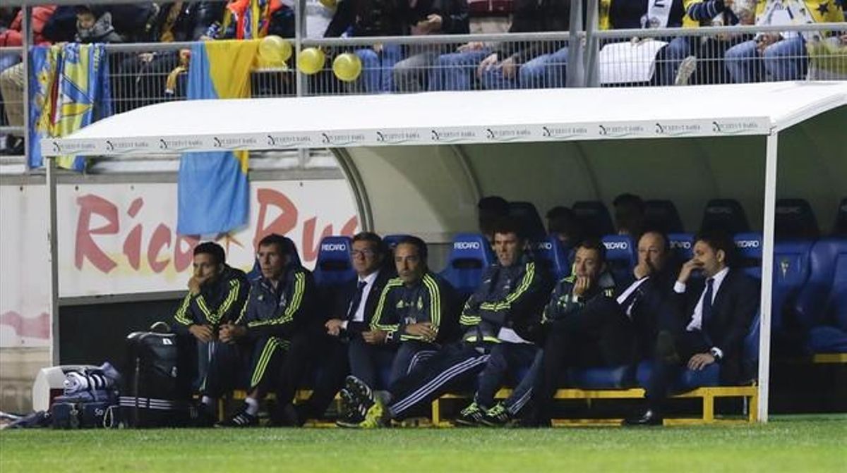 La banqueta del Madrid, en el partit disputat a Cadis.