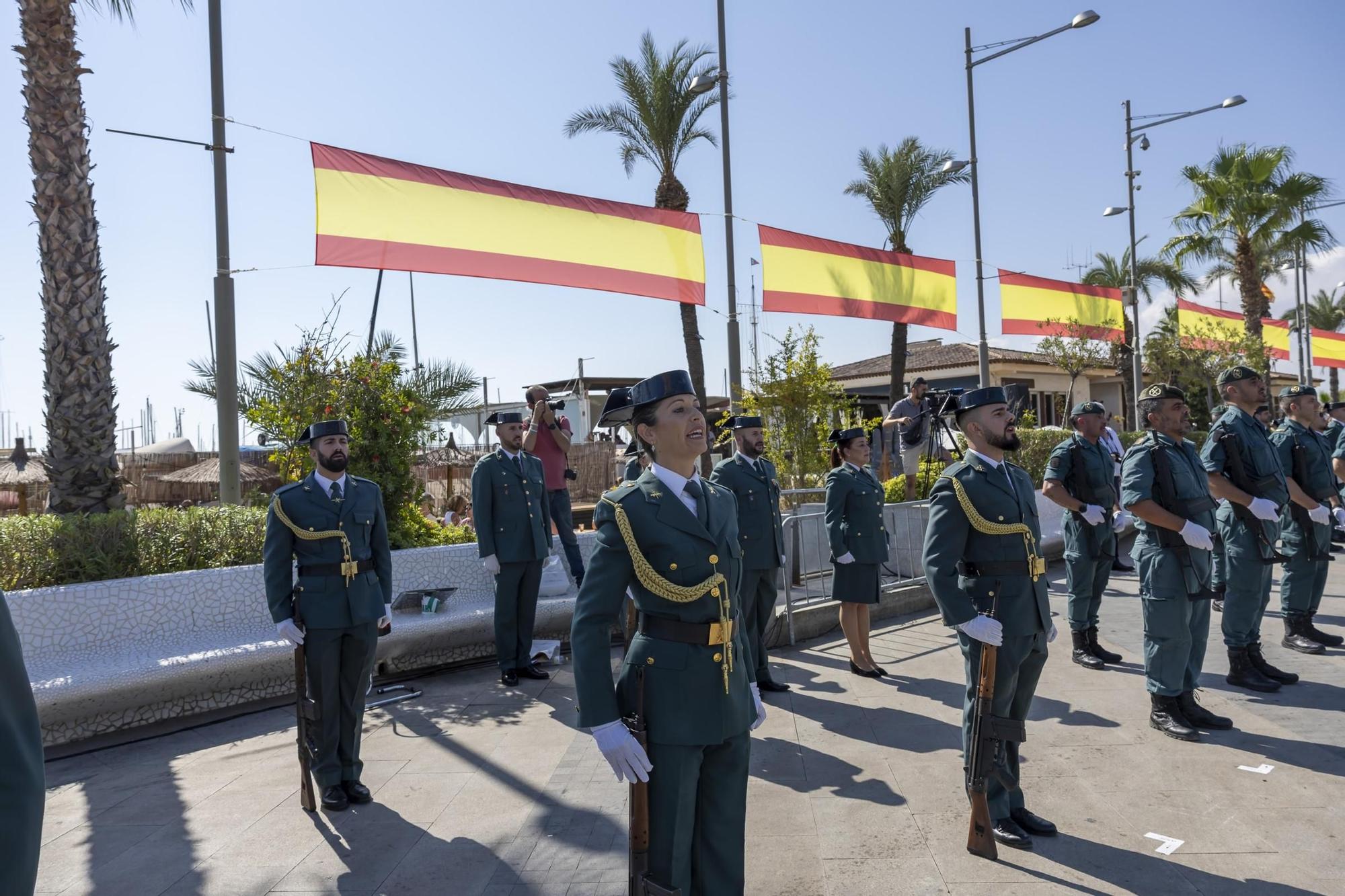 Misa en honor a la patrona la Virgen del Pilar y acto castrense por la Fiesta Nacional de la Guardia Civil de Torrevieja