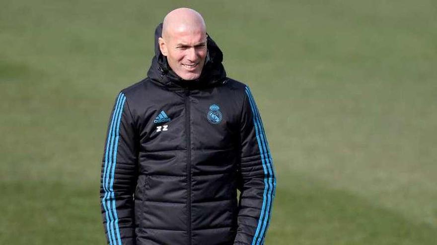 Zidane, ayer en el entrenamiento del Madrid.