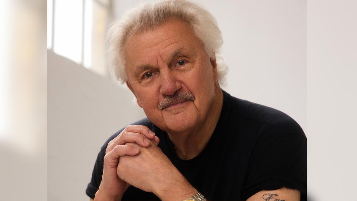 John Irving, en una imagen promocional