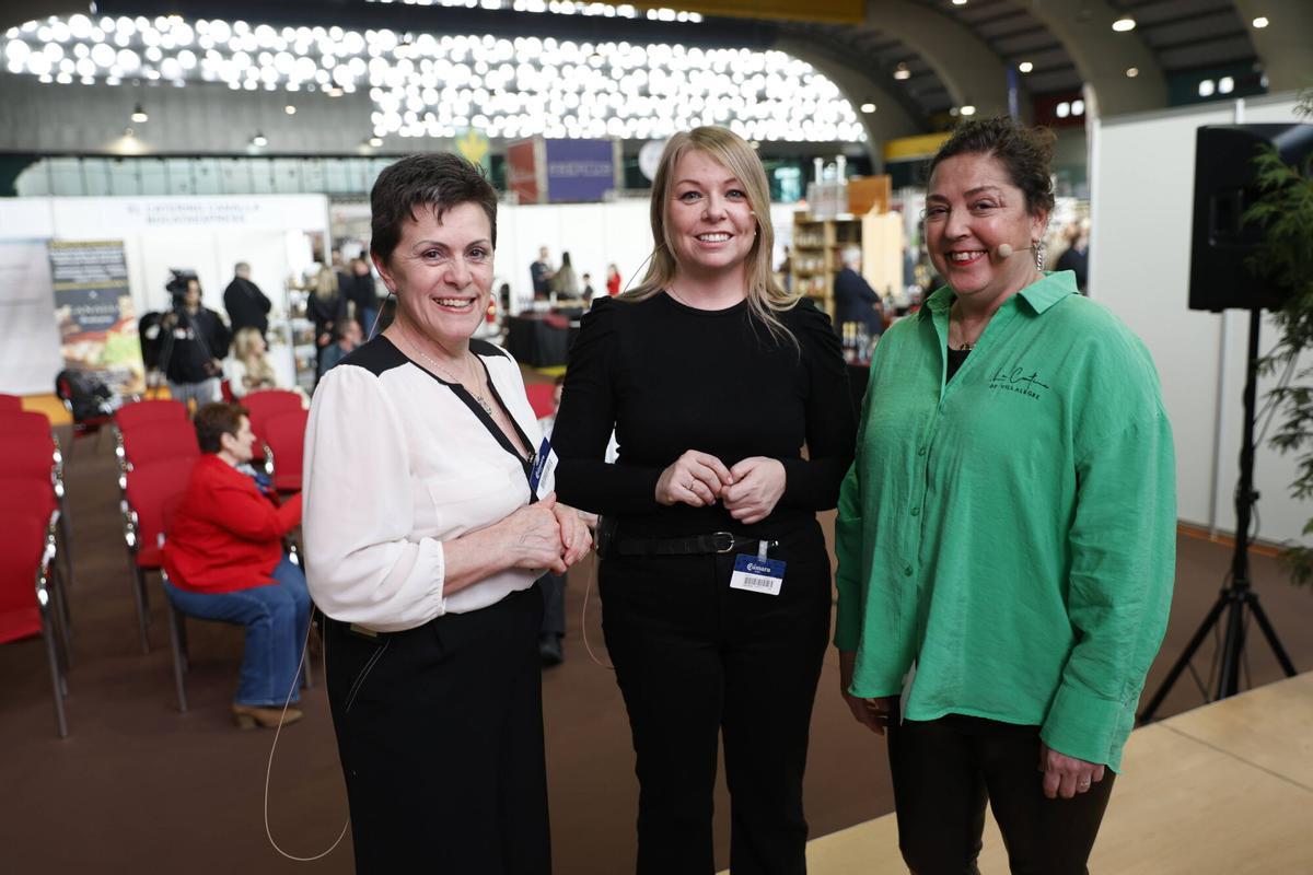 De izquierda a derecha, Joaquina Rodríguez de Casa Chema, Cristina Rey del restaurante La Gitana, y Pilar Meana de La Cantina de Villalegre.
