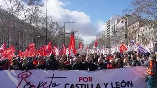 Unas 4.000 personas se manifiestan en Valladolid para reclamar a la Junta respeto por y para Castilla y León
