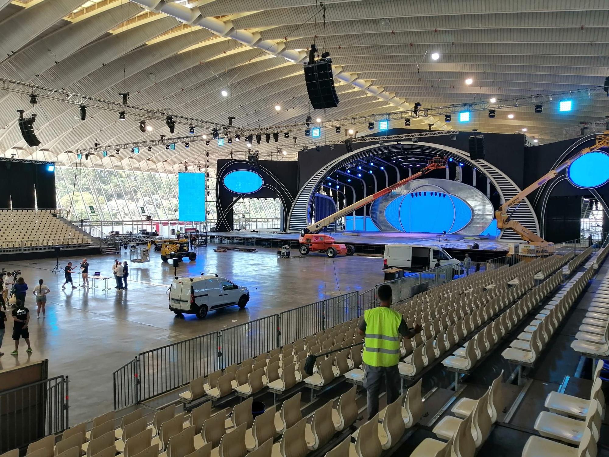 Construcción del escenario del Carnaval de Santa Cruz de Tenerife