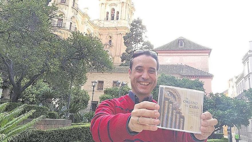 Antonio del Pino, con el disco compacto la semana pasada.