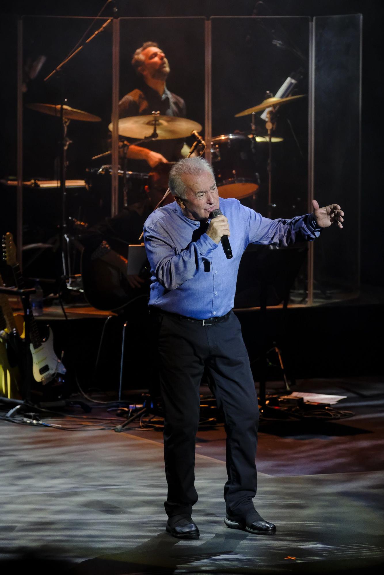 Concierto de Víctor Manuel en el Auditorio Alfredo Kraus