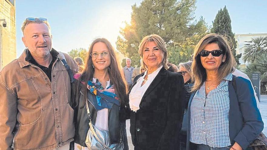 FOTOS | Hoy no me puedo levantar, crónica social de Mallorca: Entre lunares y libros