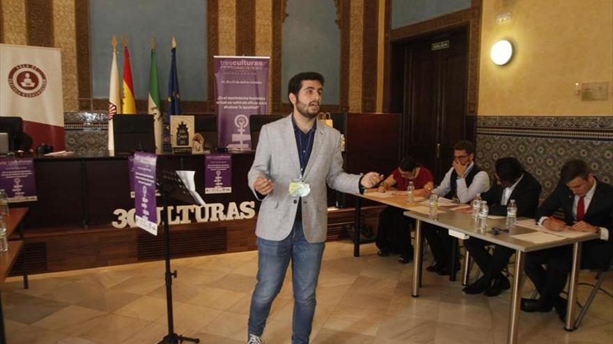 El equipo Hernando Colón gana el torneo de debate