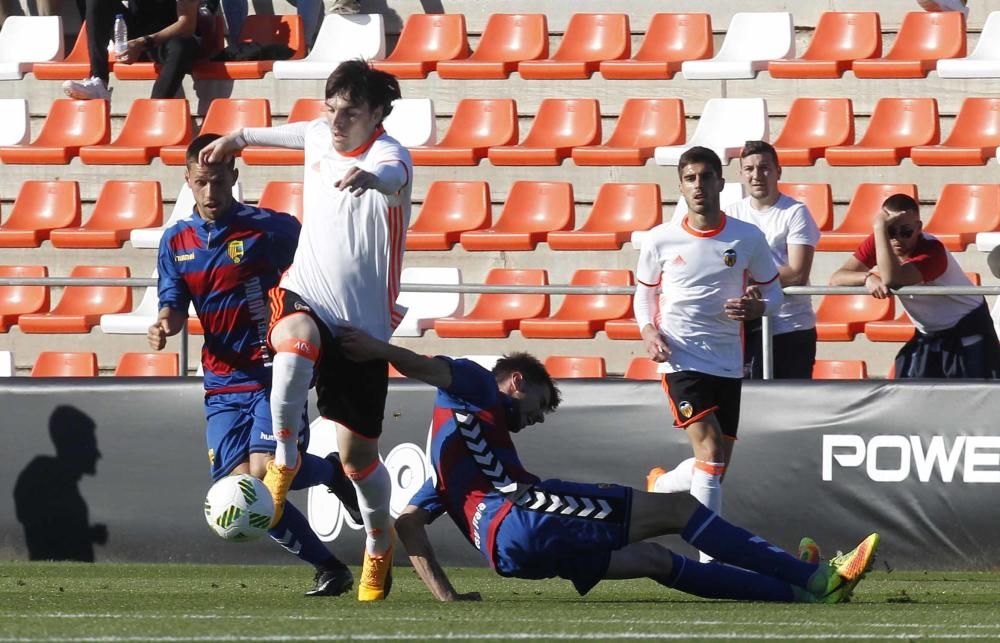 Valencia Mestalla - Llagostera, en imágenes