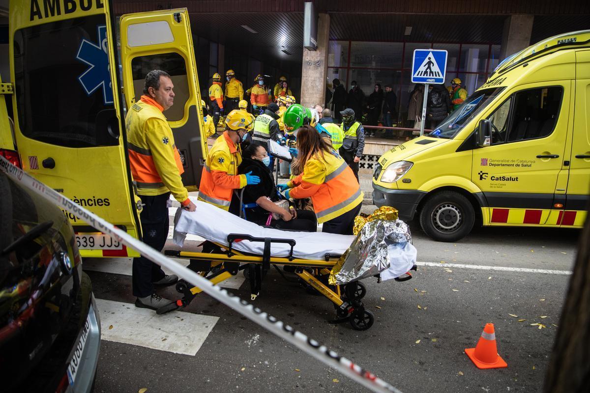 Decenas de heridos por un choque de trenes en Barcelona