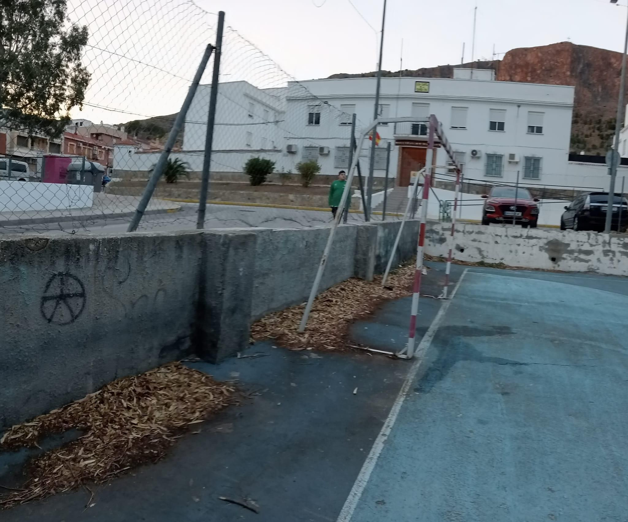 Deficiencias en parques infatiles y zonas de juego de Orihuela