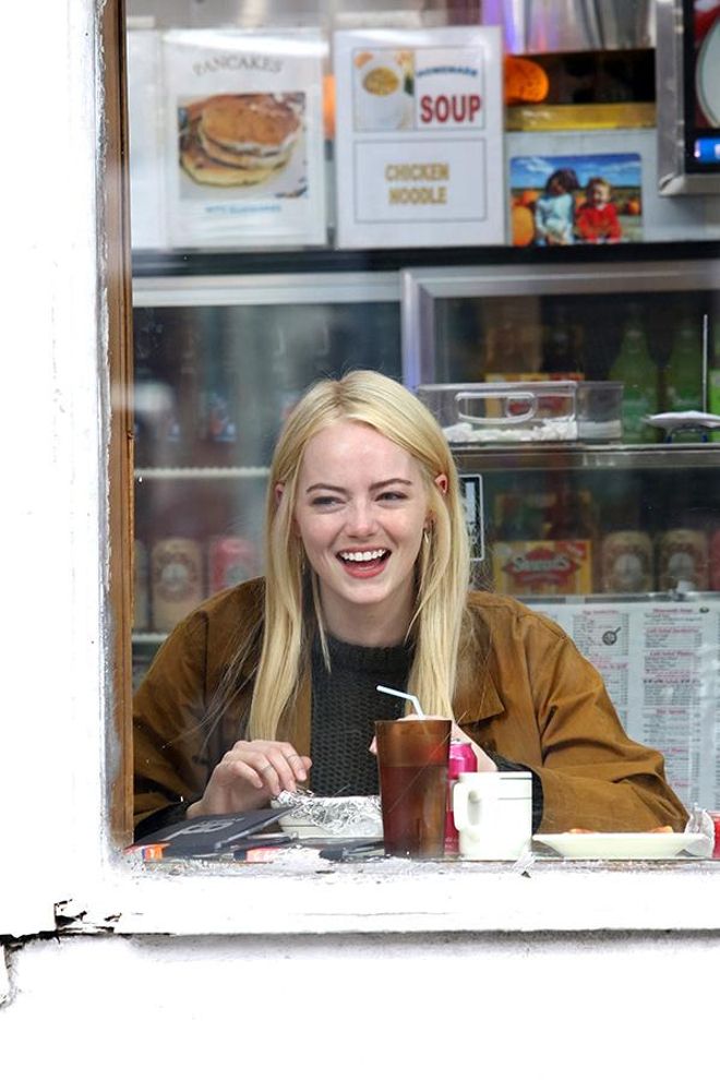 Emma Stone durante el rodaje de la serie 'Maniac'