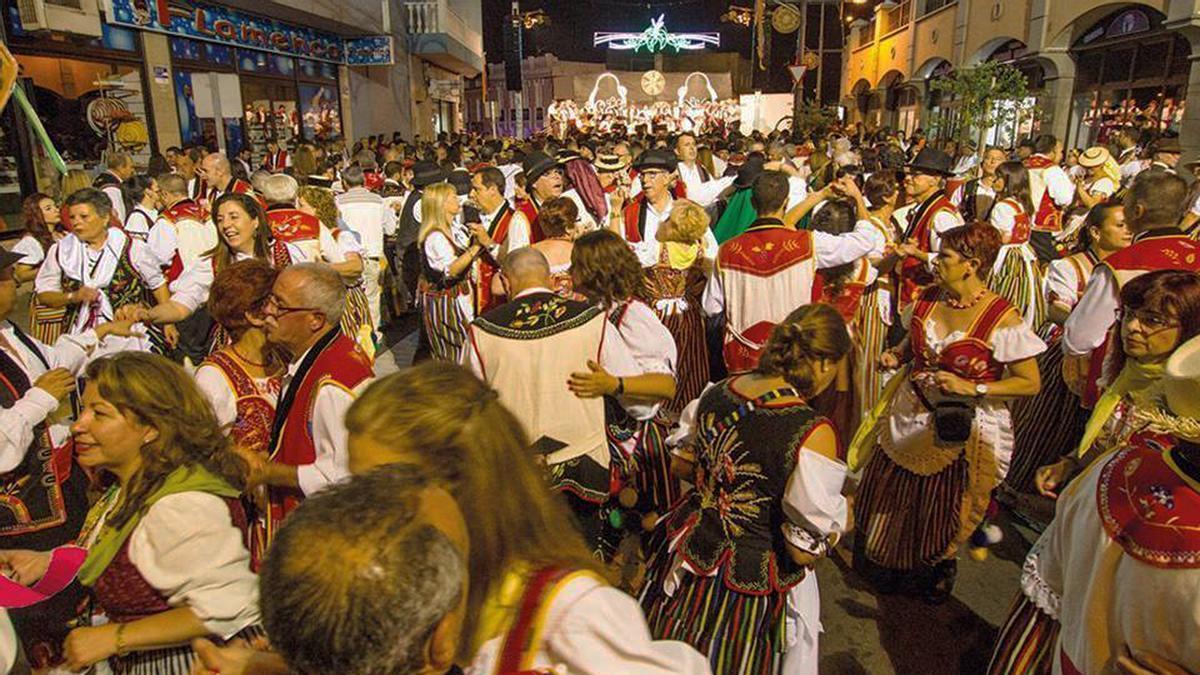 Una edición del Baile de Magos de Los Realejos antes de la pandemia de Covid-19