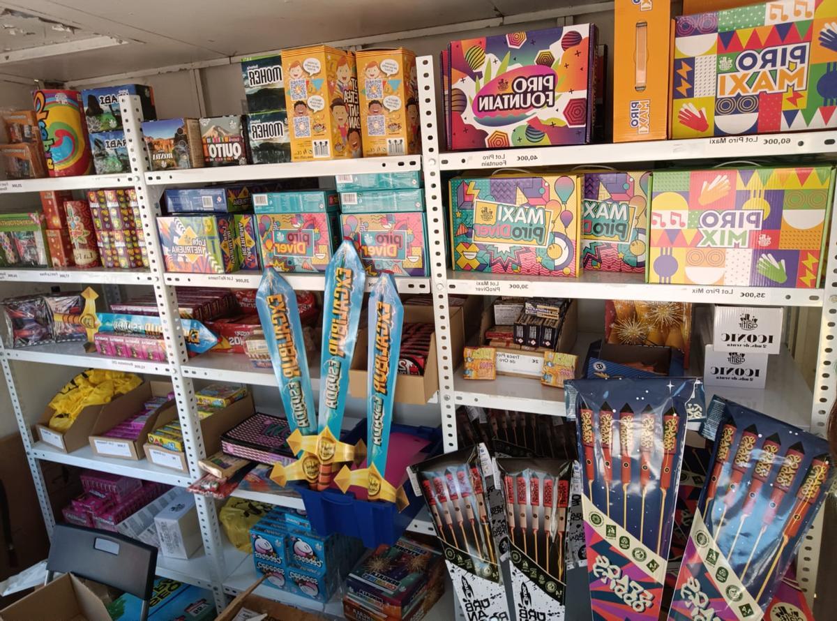 El interior de una de las casetas de La Traca