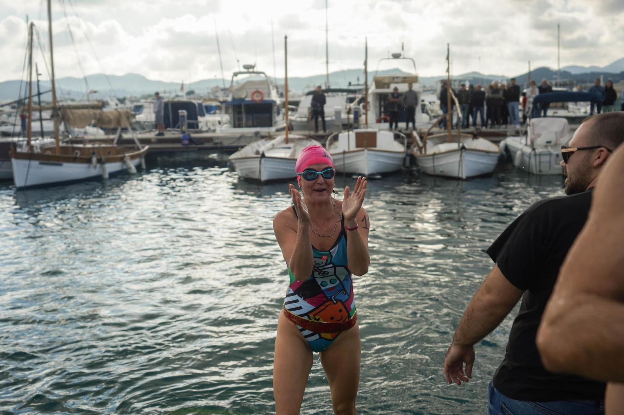 Todas las imágenes de la Copa de Nadal de natación en Ibiza