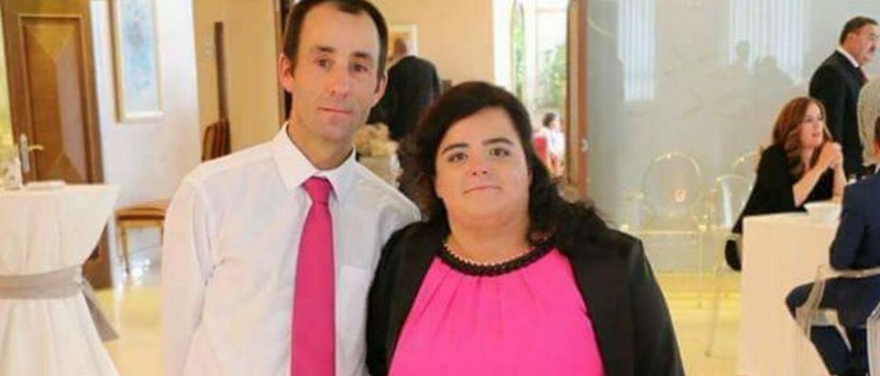 Los novios vaqueiros, Julio Fernández y Sonia Areces. | LNE