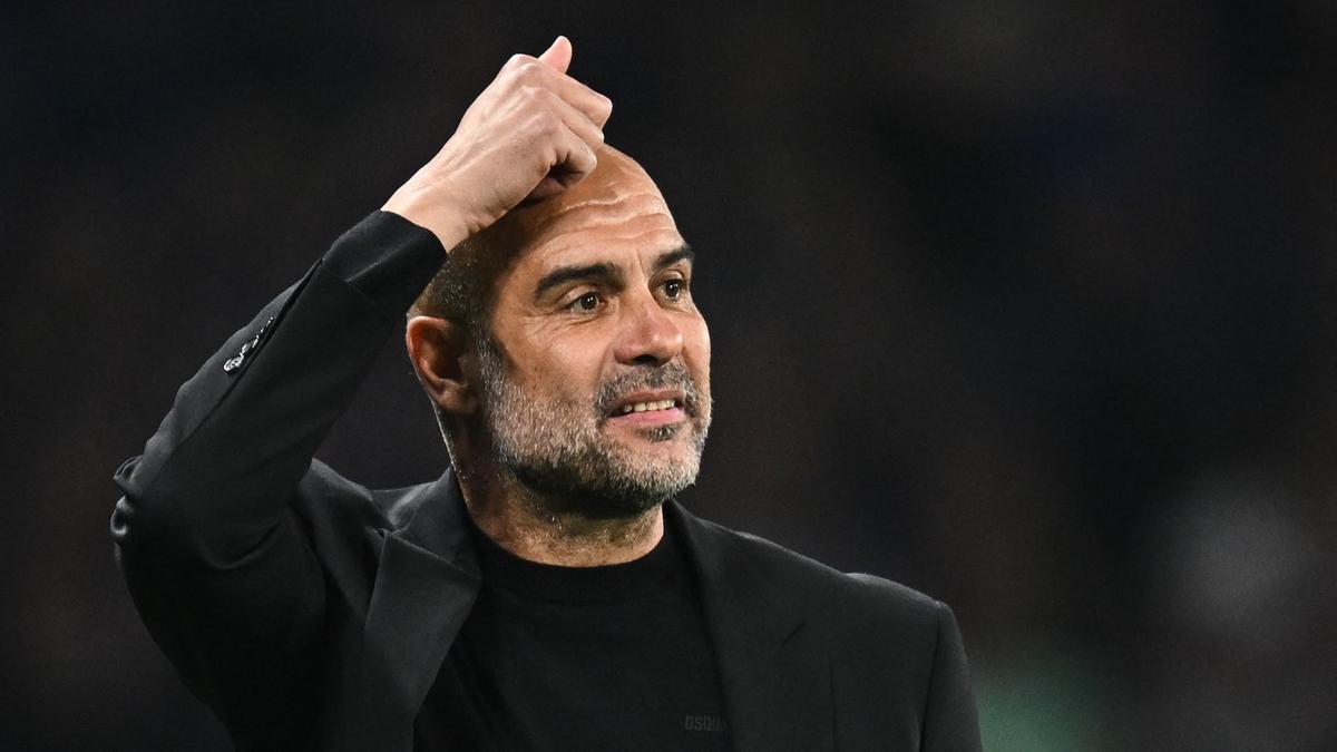 FBL-EUR-C1-MAN CITY-INTER Uno de los característicos gestos de Guardiola, durante la final de Estambul.