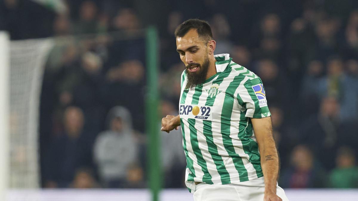 Borja Iglesias con el Real Betis