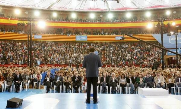 Las imágenes del mitin de la coalición PP-PAR en Zaragoza