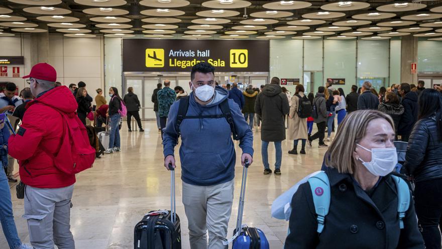 Pasajeros en el eeropuerto Adolfo Suárez Madrid-Barajas.