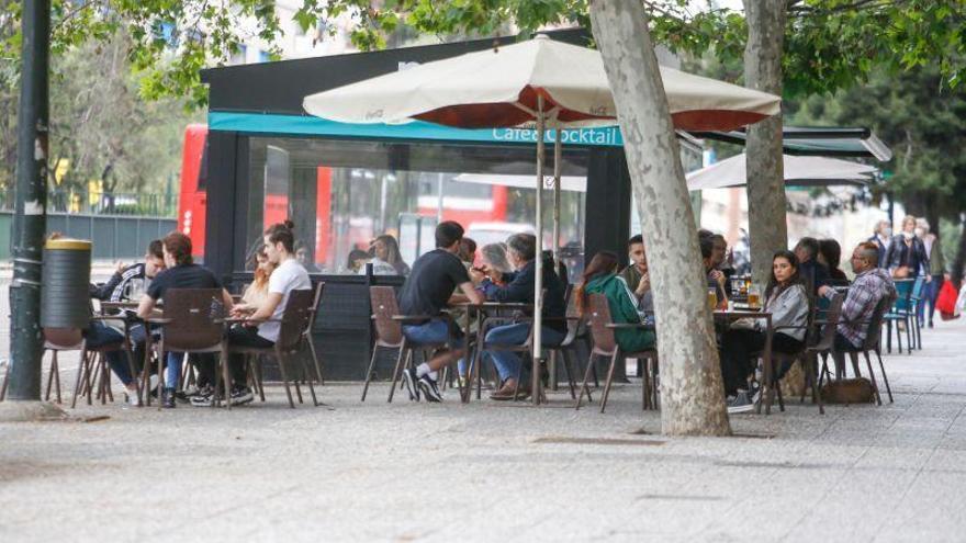 Los bares de Zaragoza ponen en marcha los &quot;bonos prepago&quot;