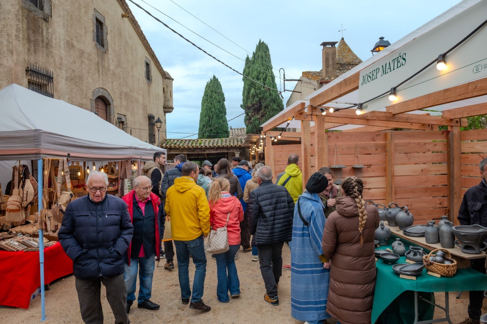 Romanyam, el Mercat Gastronòmic i Artesanal de les Gavarres, en imatges