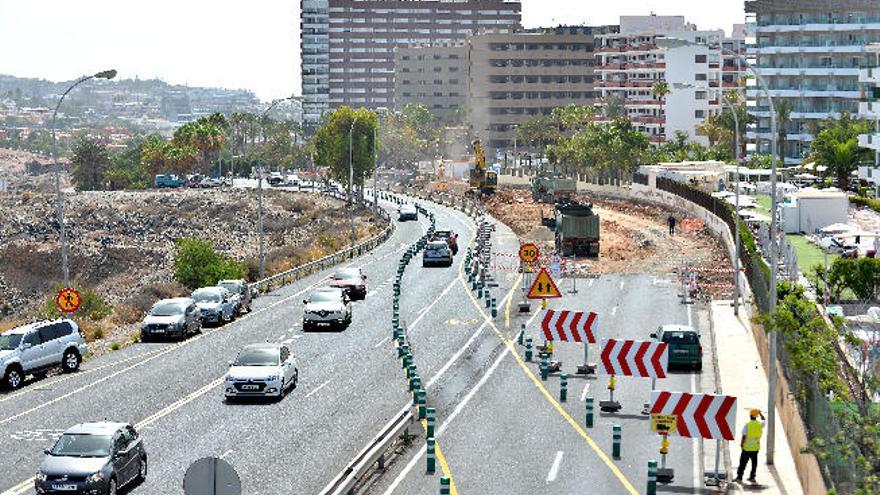 Obras de la rotonda en El Veril, en San Bartolomé de Tirajana.