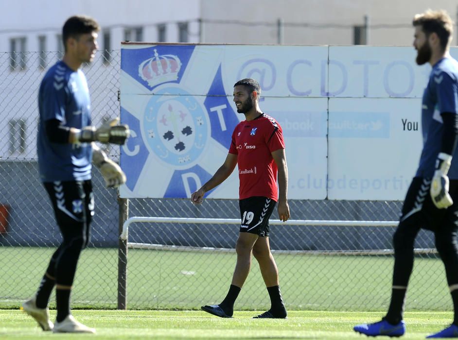 Entrenamiento del Tenerife a falta de 3 fichajes