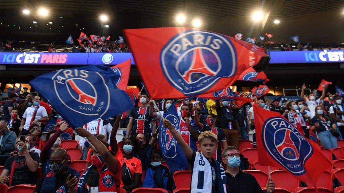 Los aficionados del PSG fueron al estadio para ver la final