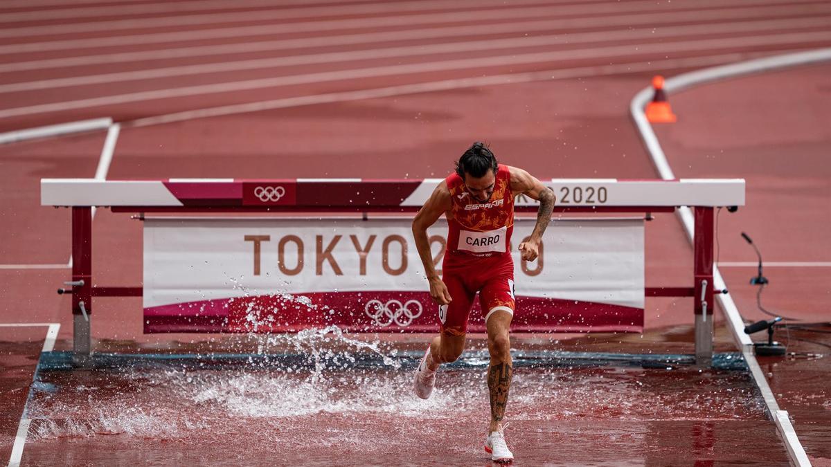 Fernando Carro, del equipo español, en la semifinal de 3000m obstáculos de atletismo.