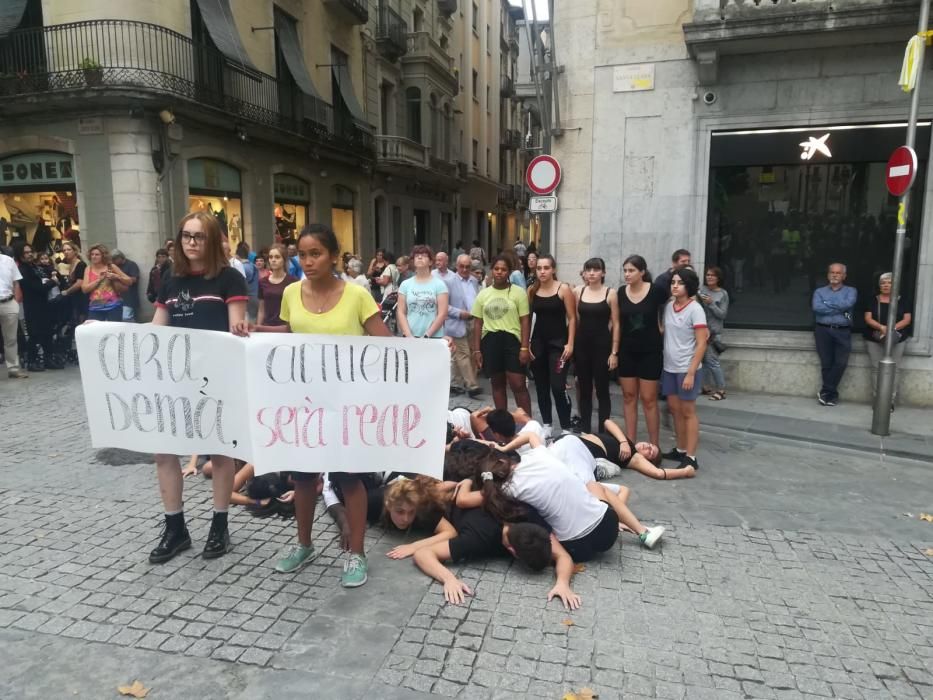 Manifestació a Girona per la vaga del clima