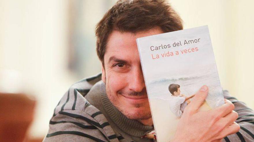 Carlos Del Amor: &quot;En este libro transmito con palabras lo que hago en televisión&quot;