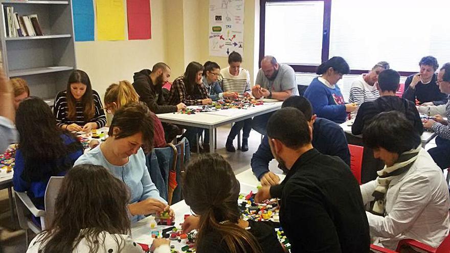 Actividad formativa en el centro de empresas de Valdés. | A. M. S.