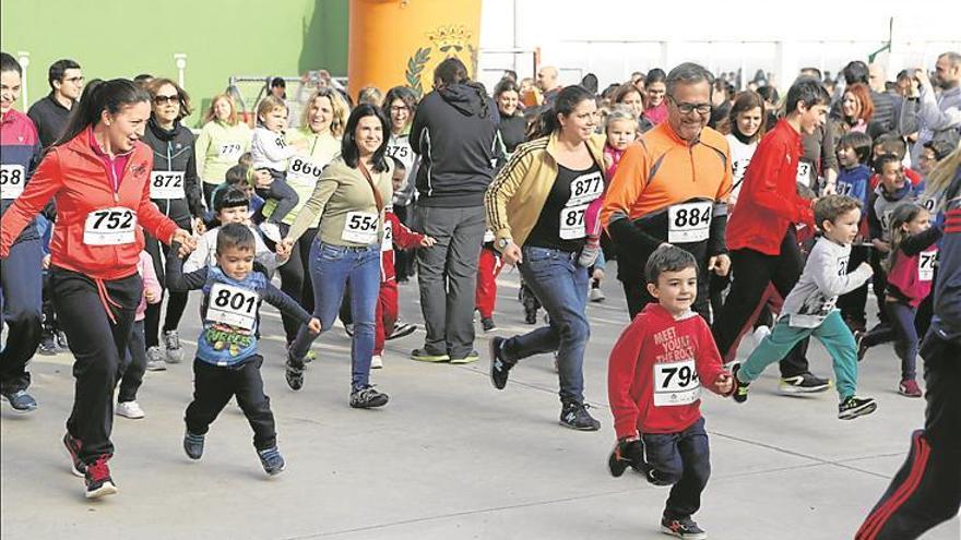 Los alumnos de la ciudad corren unidos por la paz