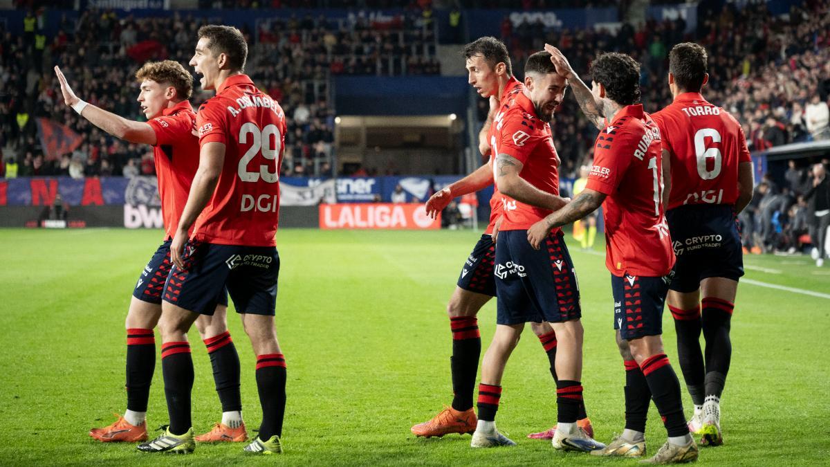Los jugadores de Osasuna celebran el segundo gol de Ante Budimir contra el Celta de Vigo