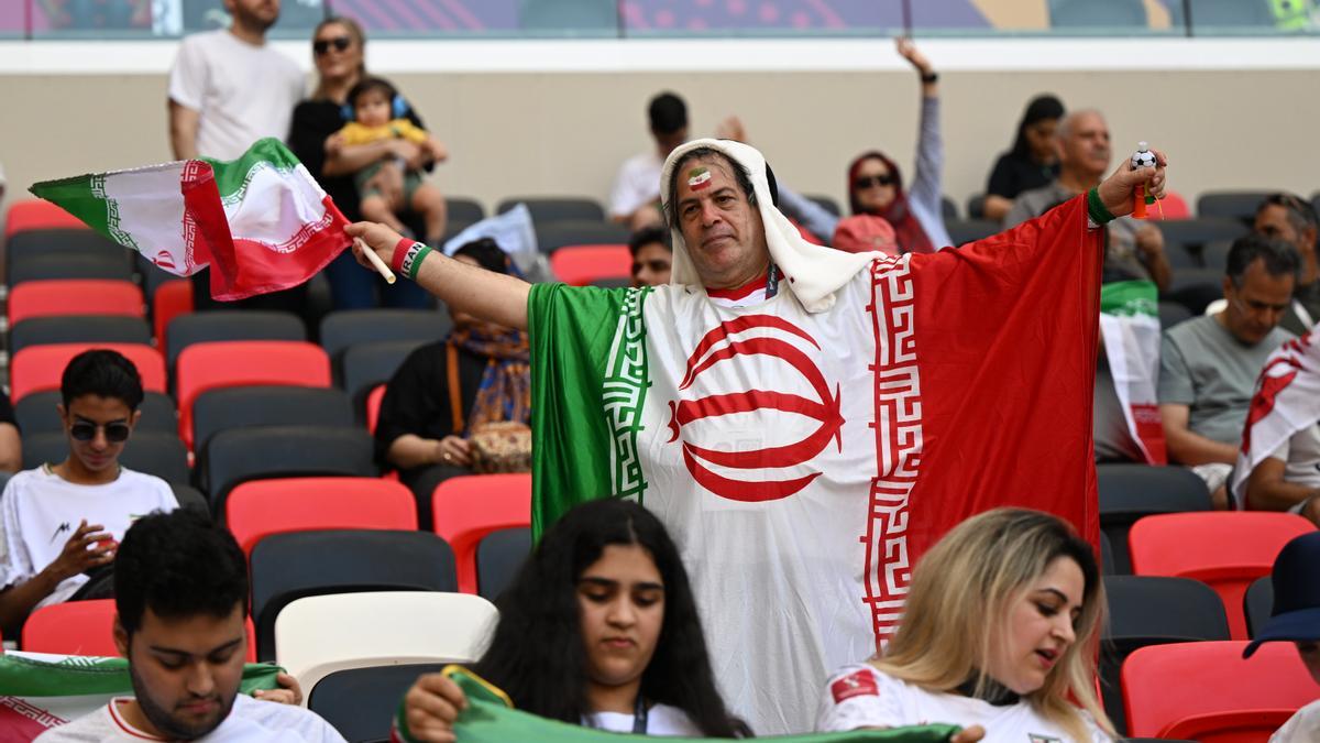 Seguidor de la selección de Irán en el Mundial de Qatar