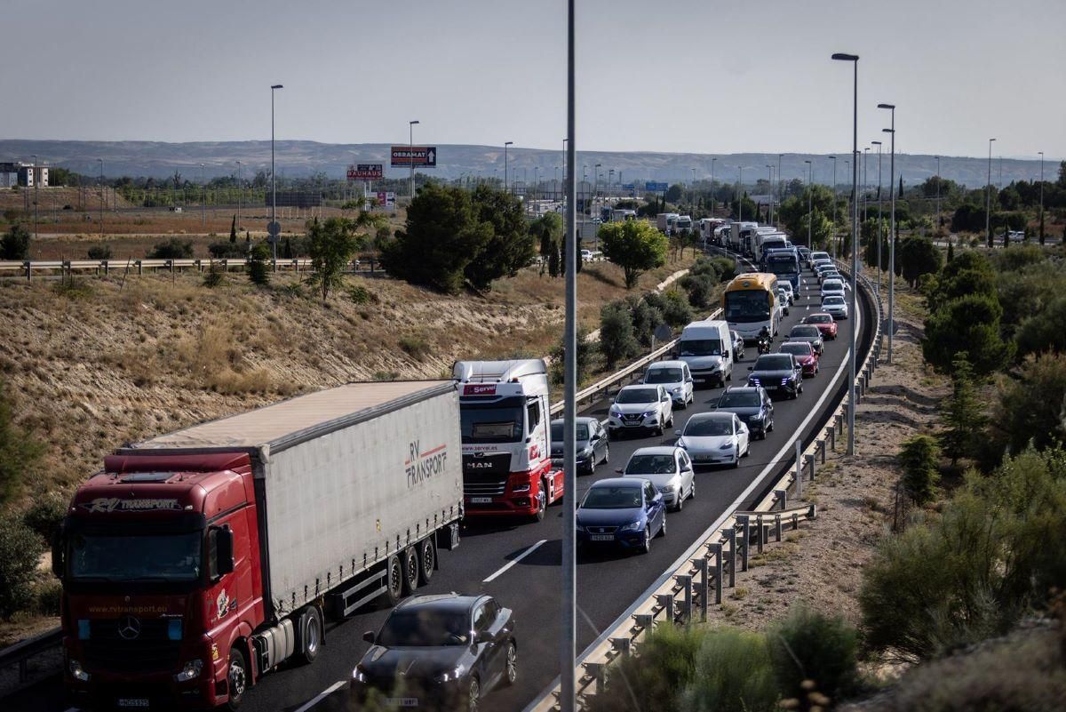 Retenciones en lods accesos a Plaza por obras en la A-2