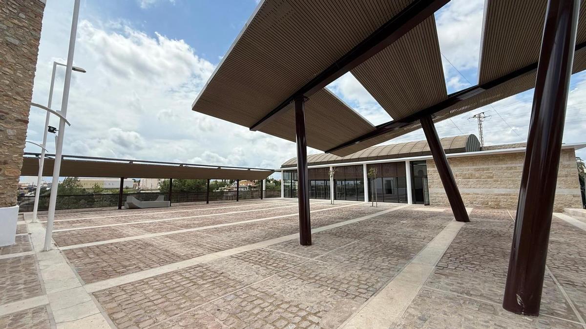 Así luce el renovado entorno de Santa Quitèria.