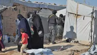 Repatriadas dos españolas esposas de yihadistas y sus hijos desde Siria