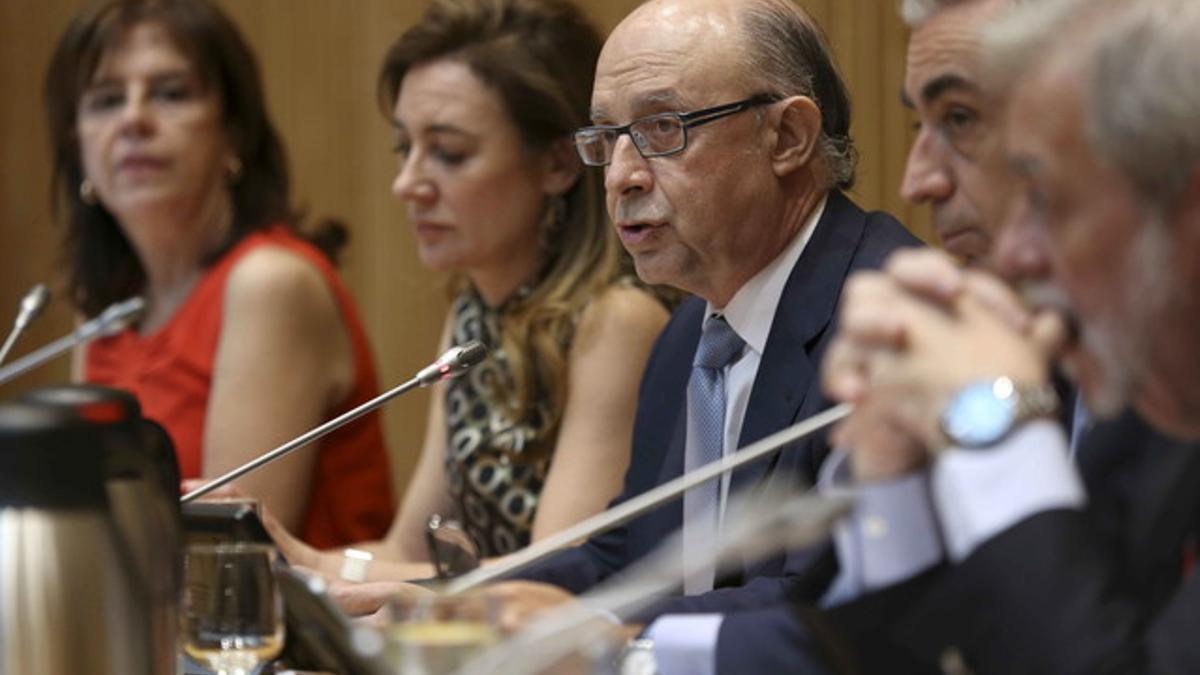 Cristóbal Montoro, durante la presentación de los presupuestos del Estado para el 2016, este martes.