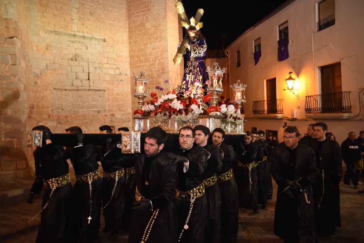 Vuelve a los últimos Viacrucis de la Semana Santa de Sagunt.