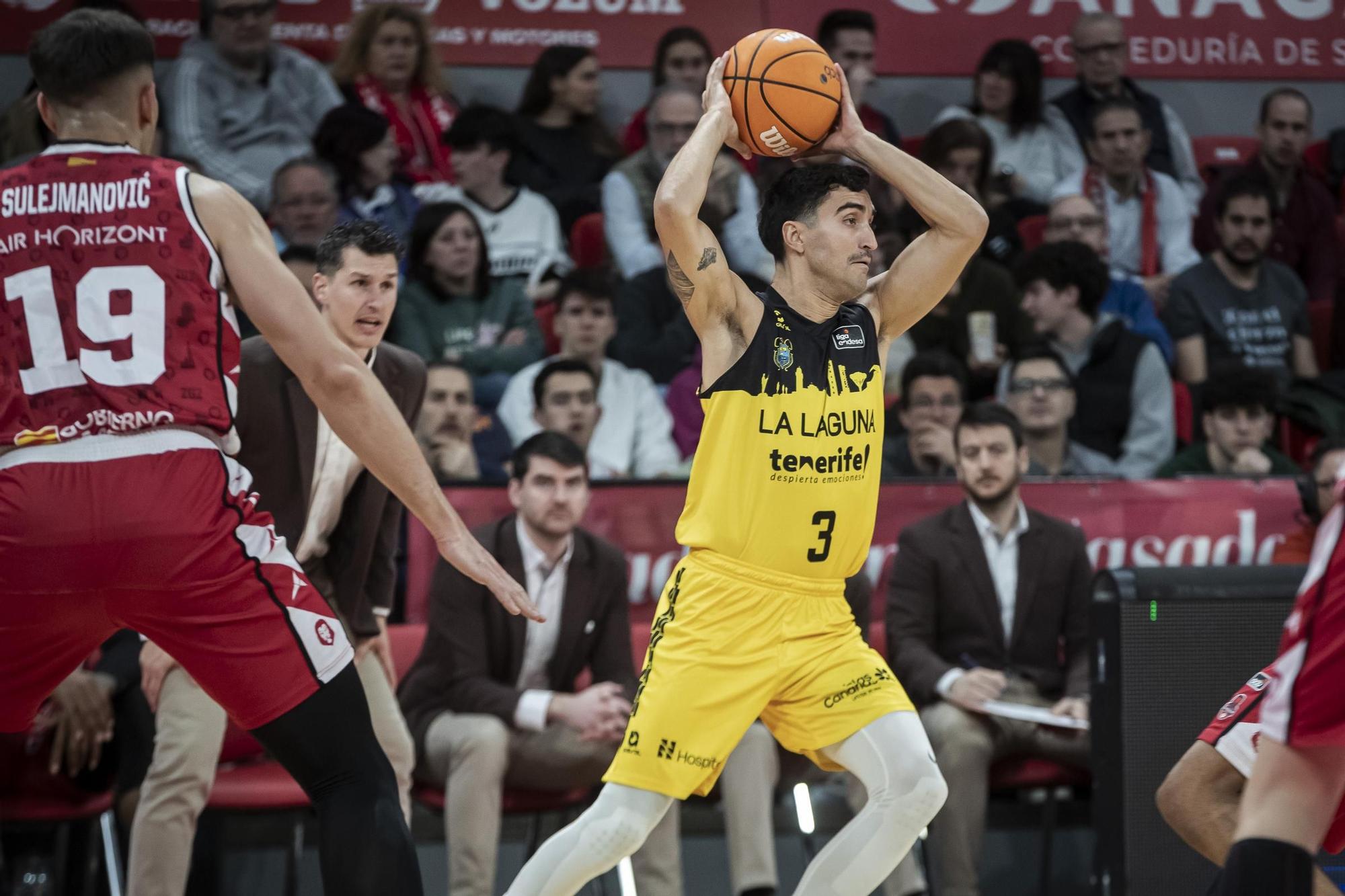 Zaragoza - La Laguna Tenerife