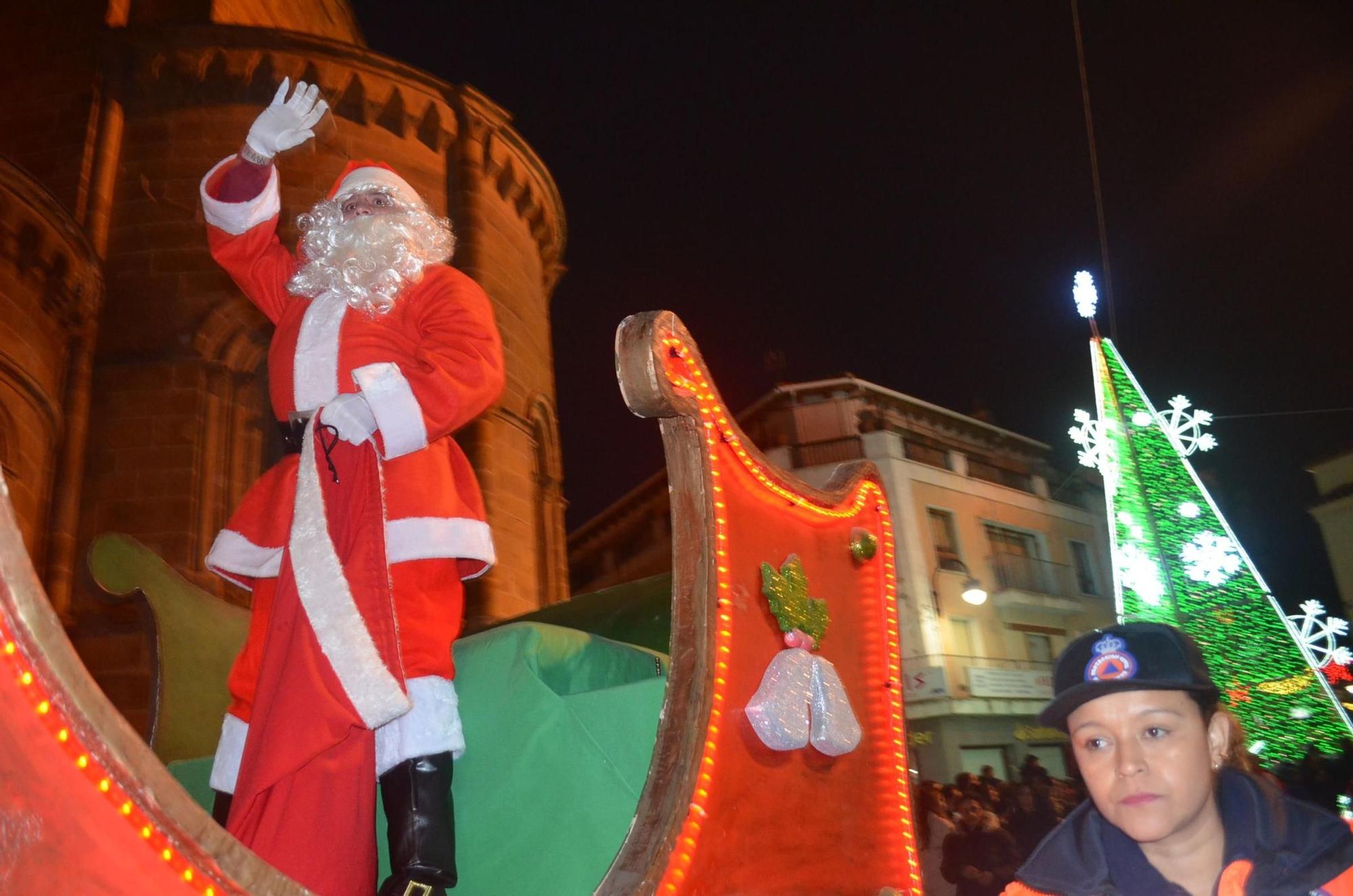 GALERÍA | Los niños de Benavente disfrutan de la Cabalgata de Papá Noel